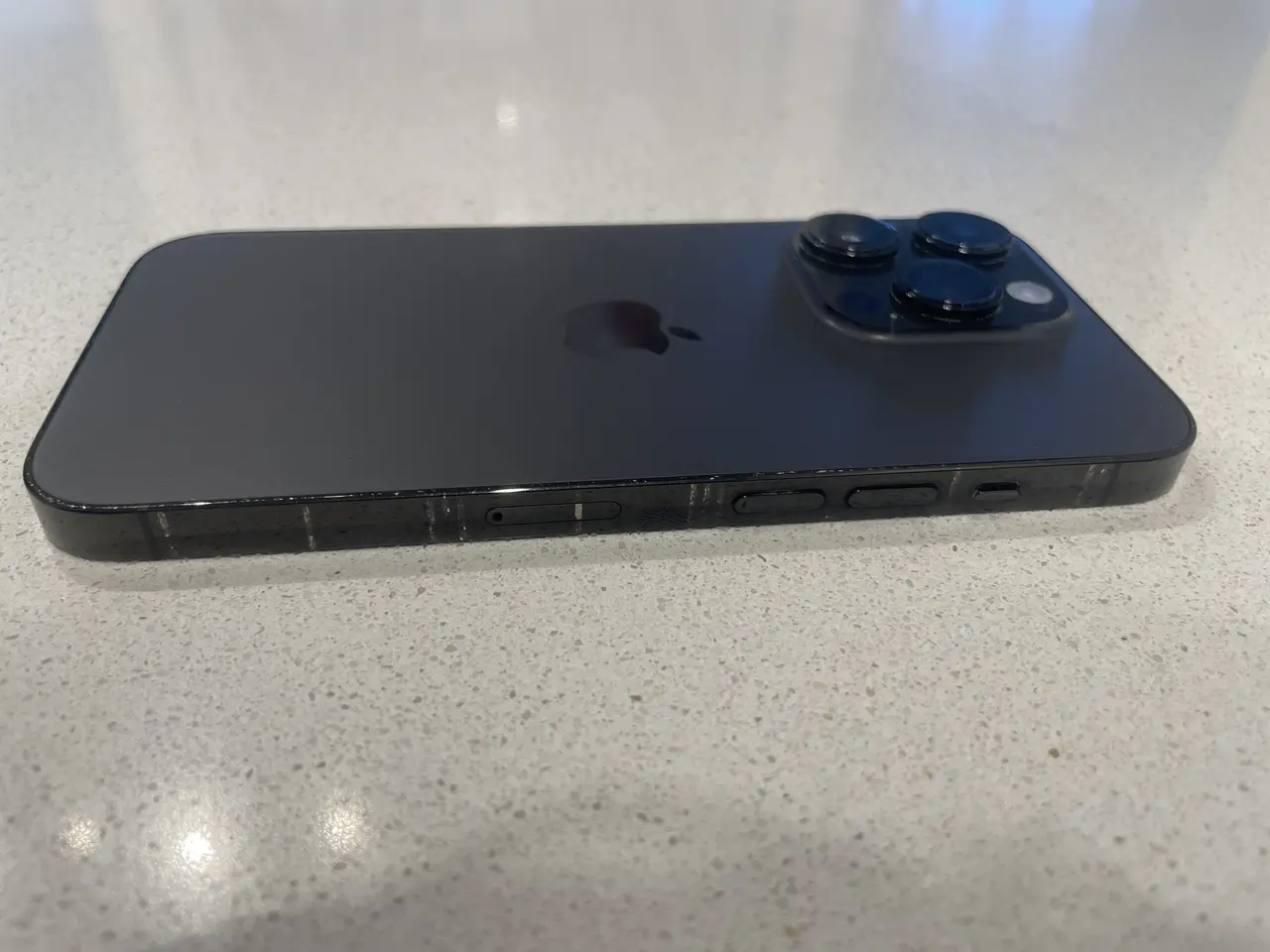 Billede 4 - iPhone 14 Pro 128GB – fin stand + cover medfølger