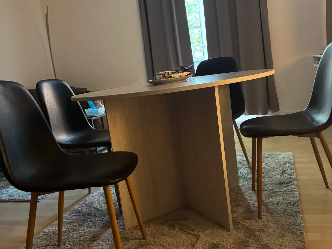 Billede 2 - Spisebord KRONDAL Med 4xstole