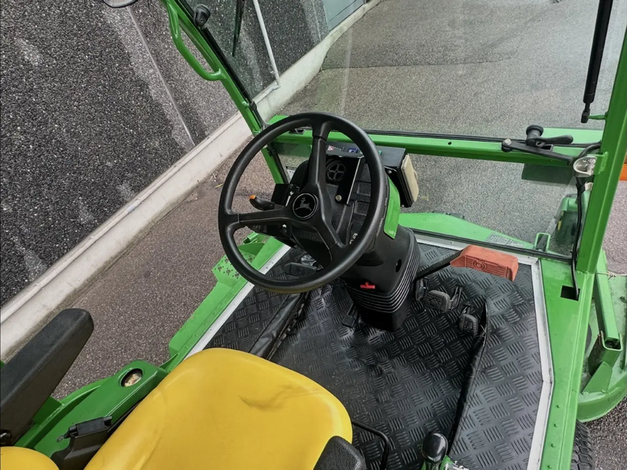 Billede 8 - John Deere 1435 - Græsslåmaskine med førerhus