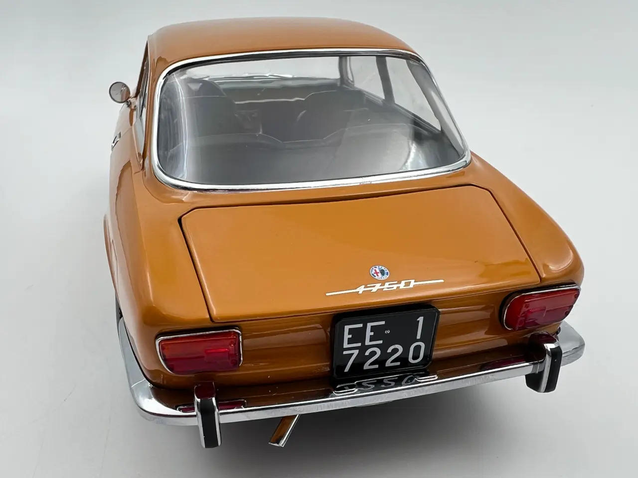 Billede 8 - 1970 Alfa Romeo 1750 GTV 1:18 Super flot