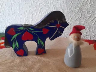 Retro Jali nisse og træhest til kertelys.