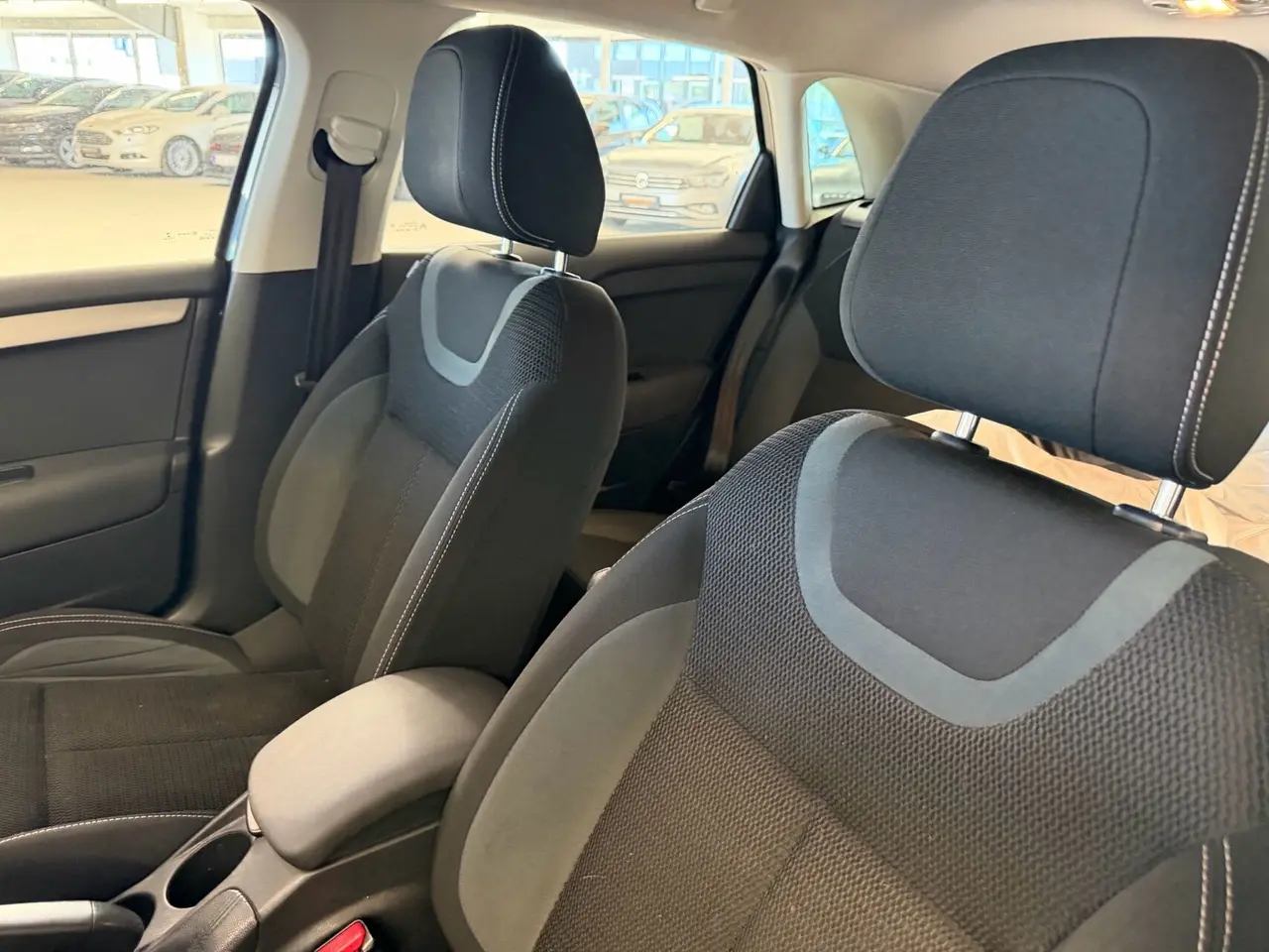 Billede 6 - Citroën C4 1,6 Blue HDi Funky start/stop 100HK 5d