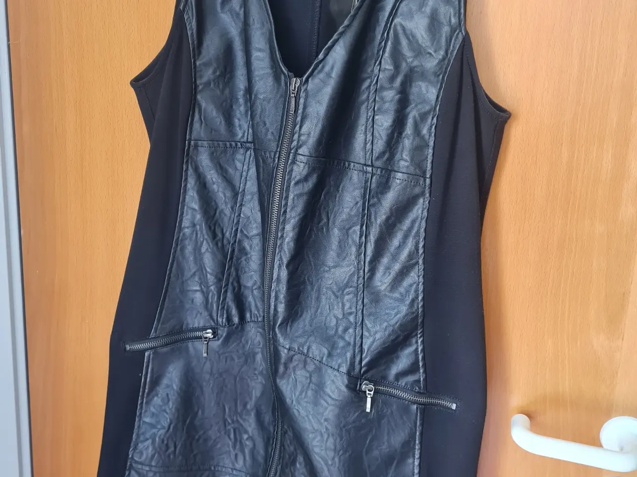 Billede 2 - Ny Dreamstar kjole str 44