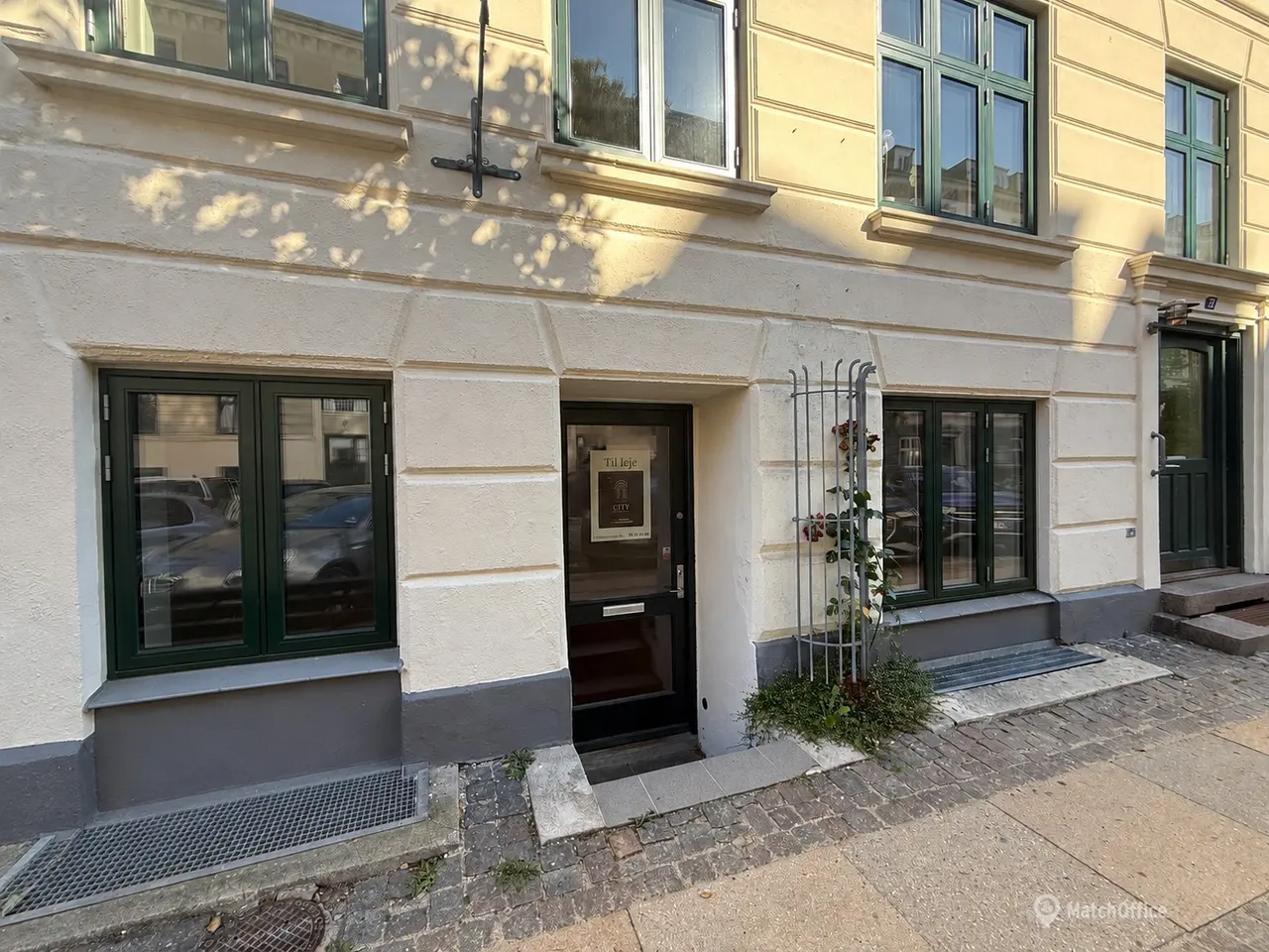 Billede 1 - Kontor på Willemoesgade 51. kl. tv.