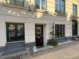 Kontor på Willemoesgade 51. kl. tv.