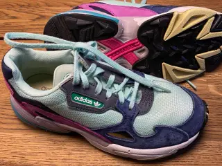 Sneakers sælges