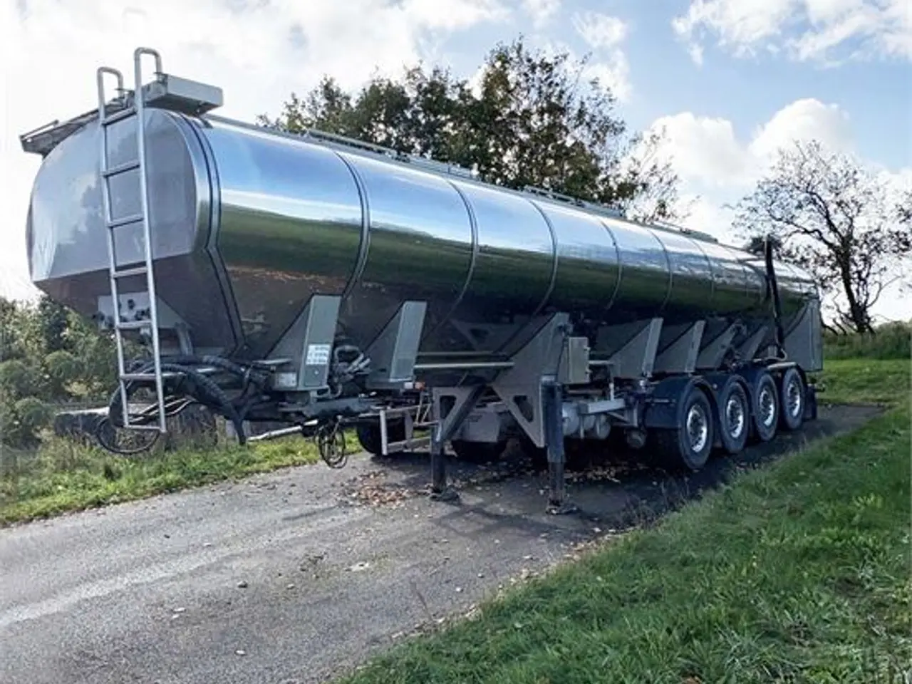 Billede 3 - VM Tarm 4 akslet tanksættevogn - Kapacity / Kapacitet 48 Ton - Baghjulsstyring / rear-wheel steering