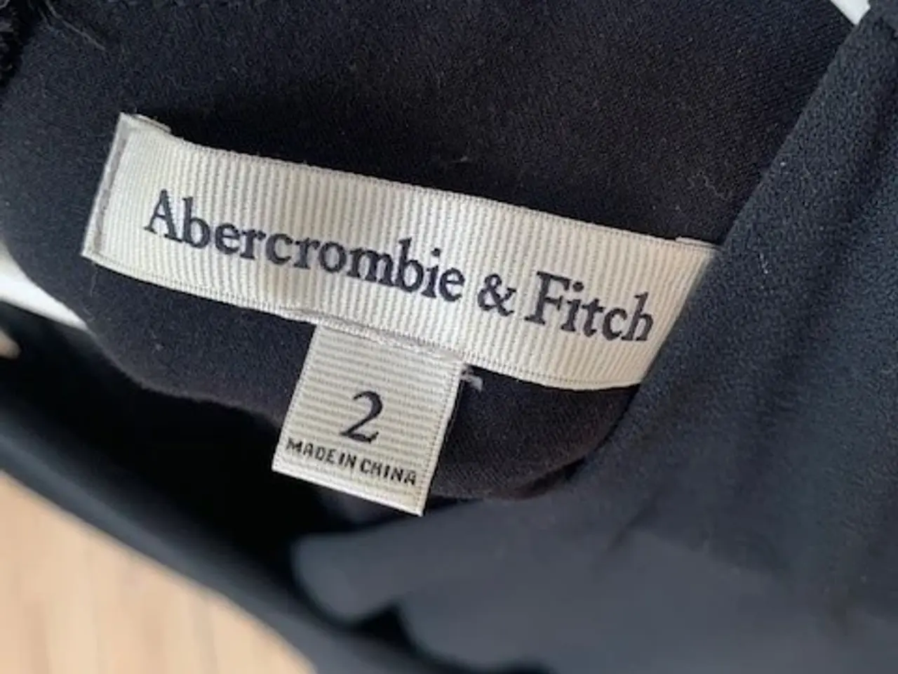 Billede 5 - Buksedragt/shorts fra A&F sort