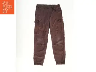 Cargo Bukser fra H&M (str. 158)