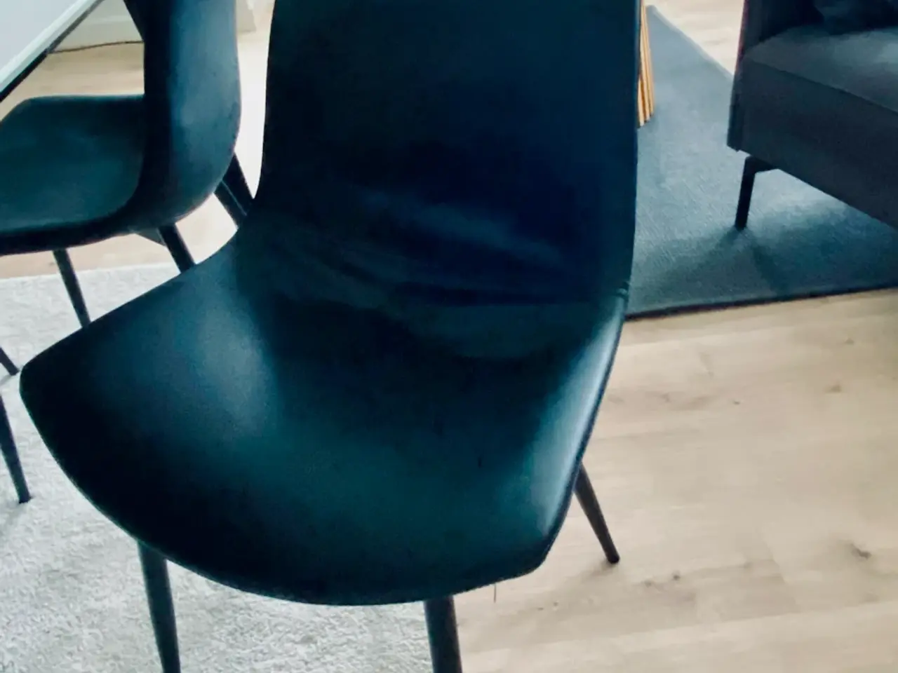 Billede 3 - Klassisk spisebord med stole