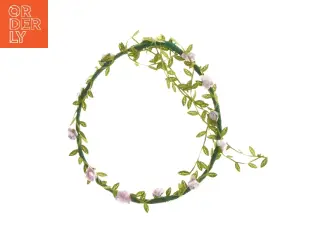 Blomsterkrans med blade og blomster (str. 20 cm)