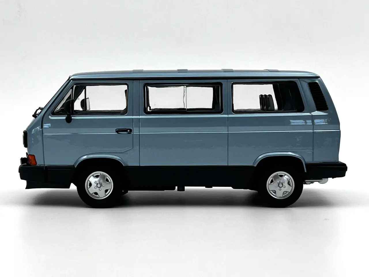 Billede 2 - 1990 VW T3 Multivan 1:18