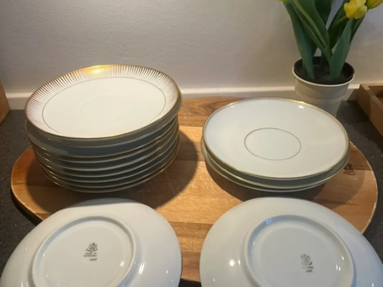 Billede 3 - 14 stk. Bing & Grøndahl nr. 247 underkopper -17 cm