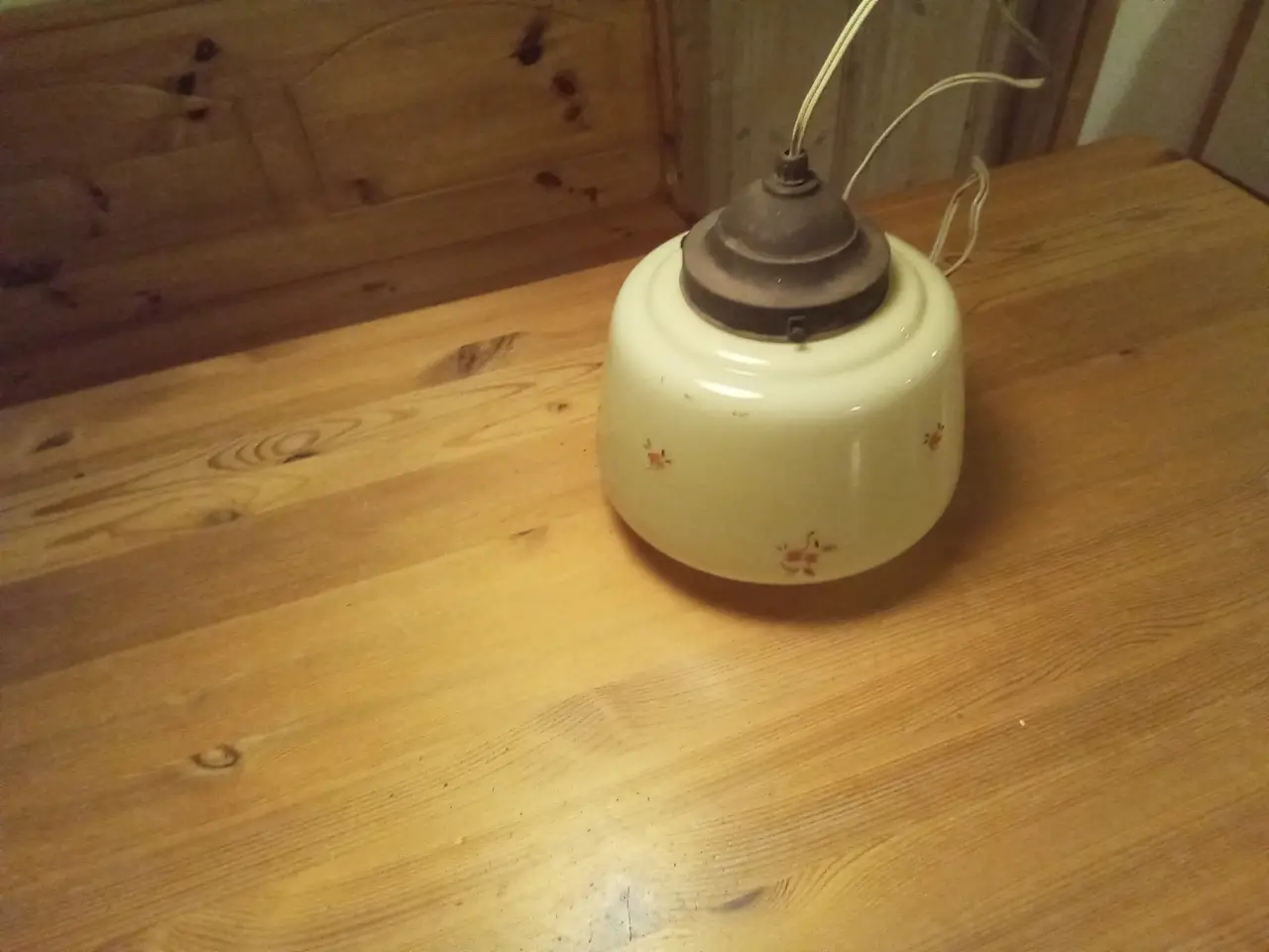 Billede 3 - 2stk. Retro lamper med bakelit fatning
