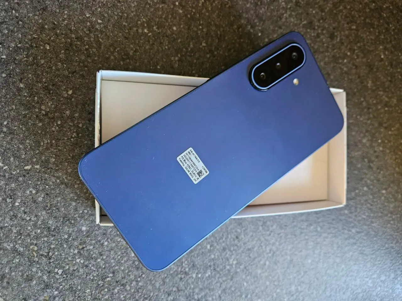 Billede 1 - Ubrugt Samsung Galaxy A17 5g i blå
