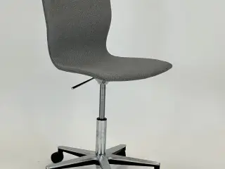 Magnus Olesen Butterfly Swivel Stol – Grå med Krom Stel