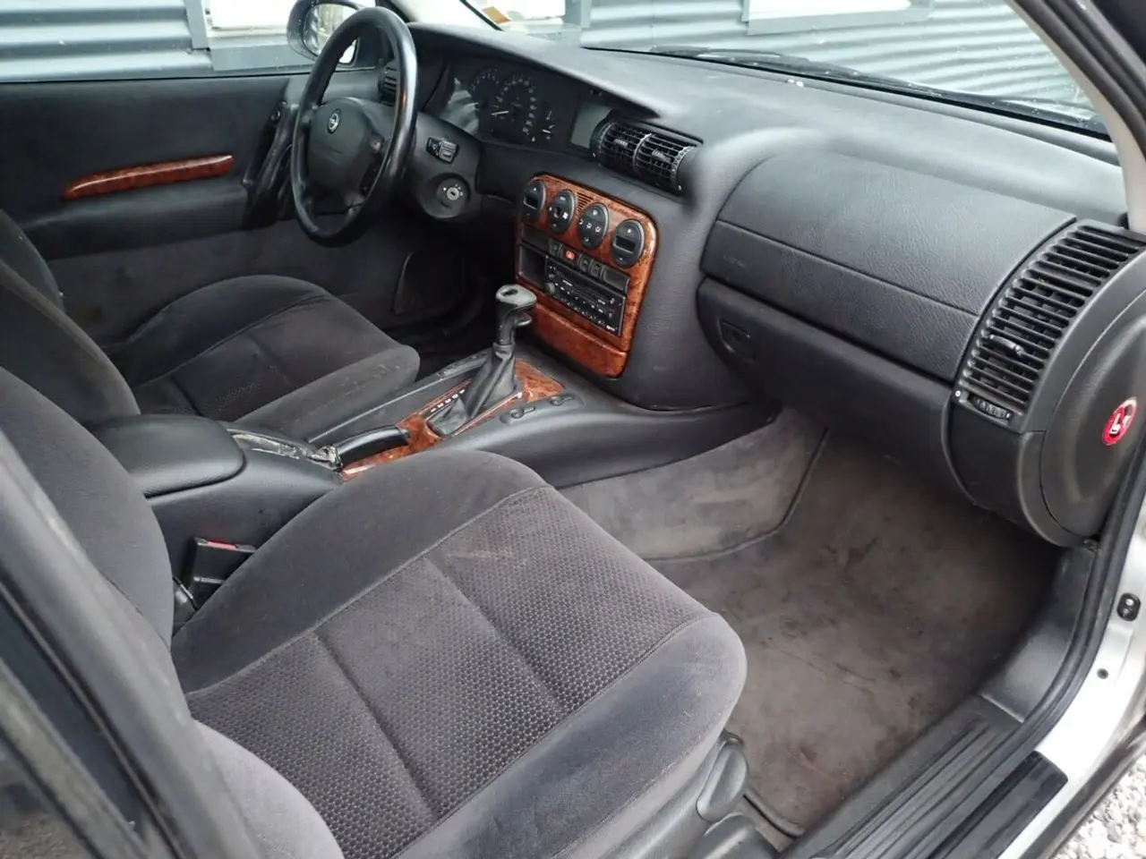Billede 3 - Opel Omega 2,0 16V aut. 136HK Stc