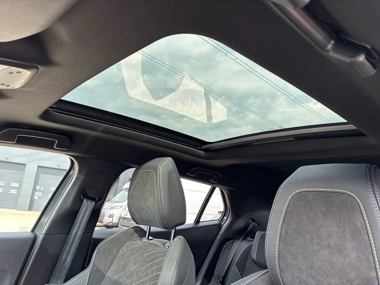 Billede 22 - Peugeot e-2008 54 GT Sky
