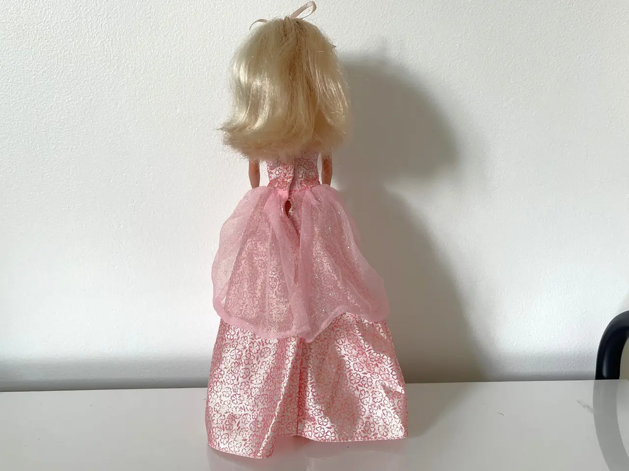 Billede 6 - Barbie dukke i lyserød kjole