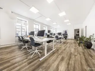 Lyst og højloftet lejemål på 290 m² i Latinerkvarteret