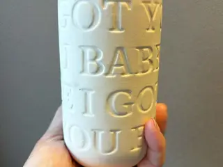 Kähler Love Song vase – "I Got You Babe". 12,5 cm