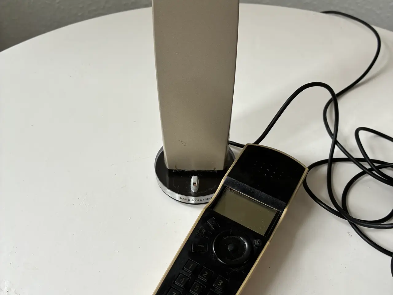 Billede 2 - Bang & Olufsen BeoCom 4 telefon med base