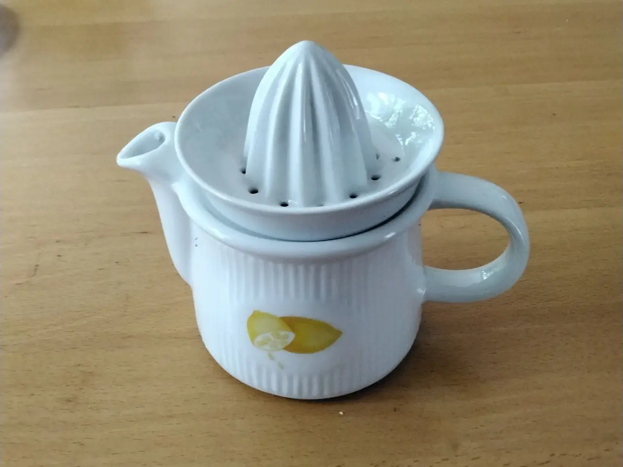 Billede 1 - Lille porcelænssaftpresser med kande
