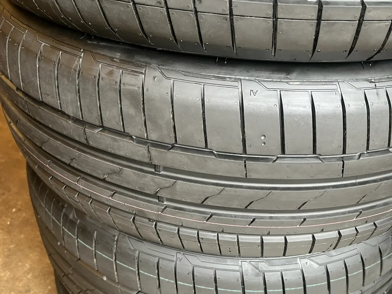 Billede 1 - Nye 255-50-19/235-55-19 Sommerdæk. Hankook.