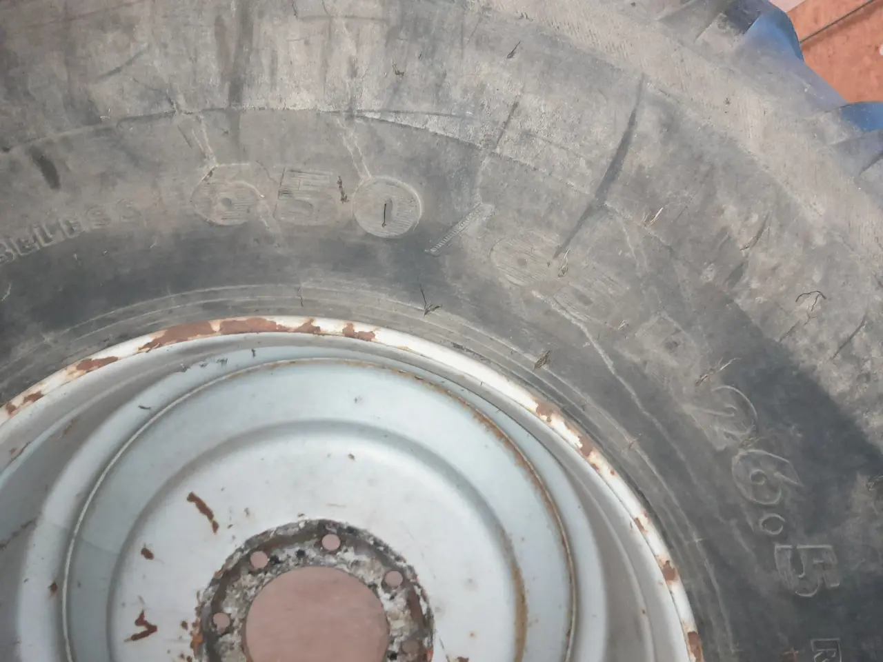 Billede 2 - 650/65R26.5 dæk med fælge