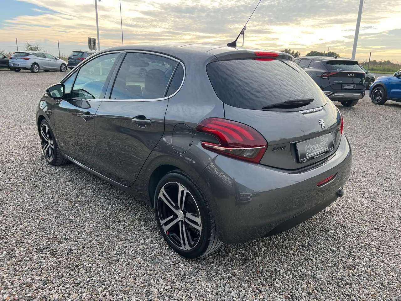 Billede 3 - Peugeot 208 1,6 BlueHDi 100 GT Line Sky