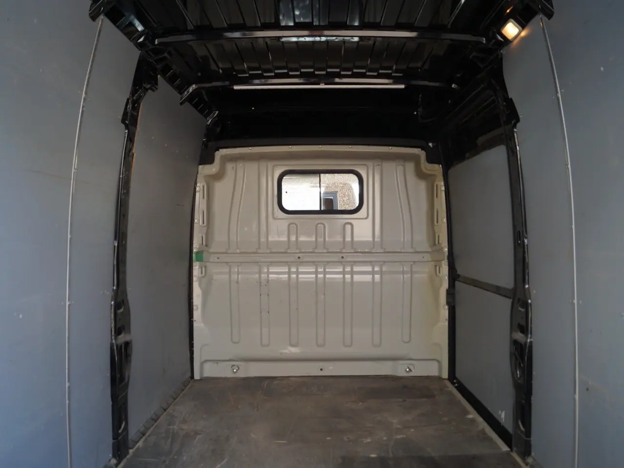 Billede 12 - Peugeot Boxer 333 2,2 BlueHDi 140 L3H2 Premium