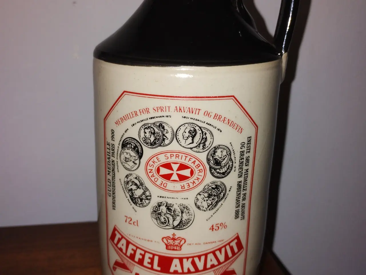 Billede 1 - Taffel akvavit keramik flaske