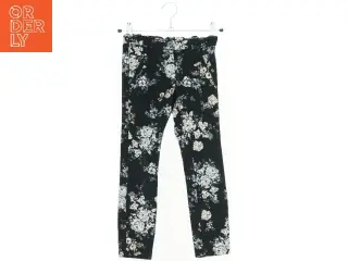 Bukser med blomsterprint fra United Colors Of Benetton (str. 110)