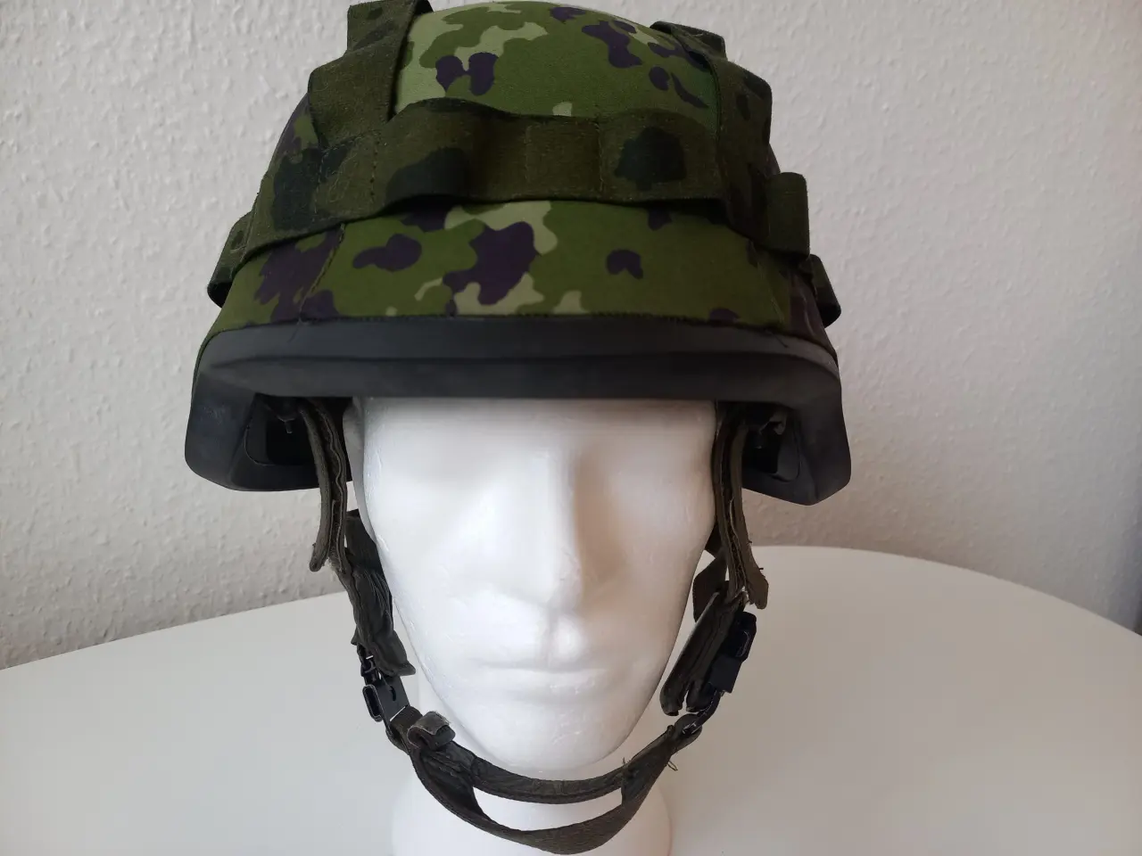 Billede 2 - Hjelm M/96 - Str. M - Camouflage M/84 eller M/01