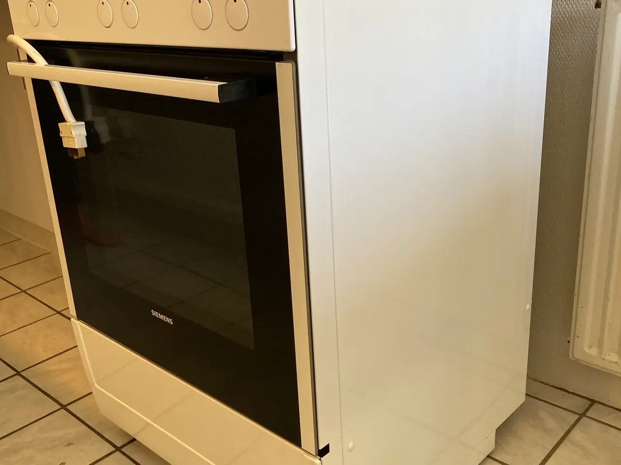 Billede 3 - Fritstående hvid Simens komfur m. varmluftovn