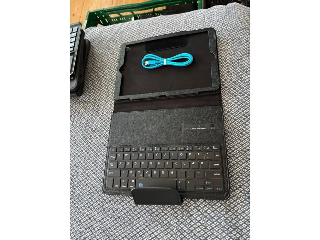 Billede 1 - Bluetooth tastatur til tablet 24,5x17,5cm sort