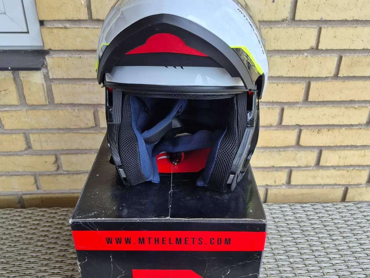 Billede 3 - HjelmFlip-up topmodel fra MT Helmets str. XL 61/62