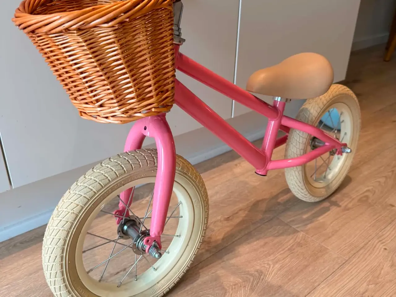 Billede 1 - Konges Sløjd løbecykel