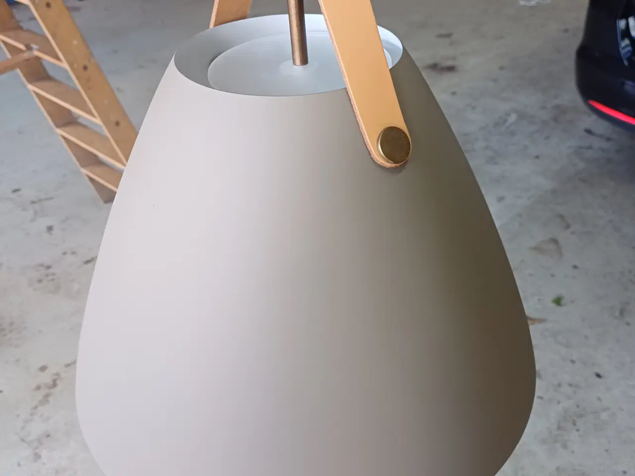 Billede 2 - Design for the People pendel i grå