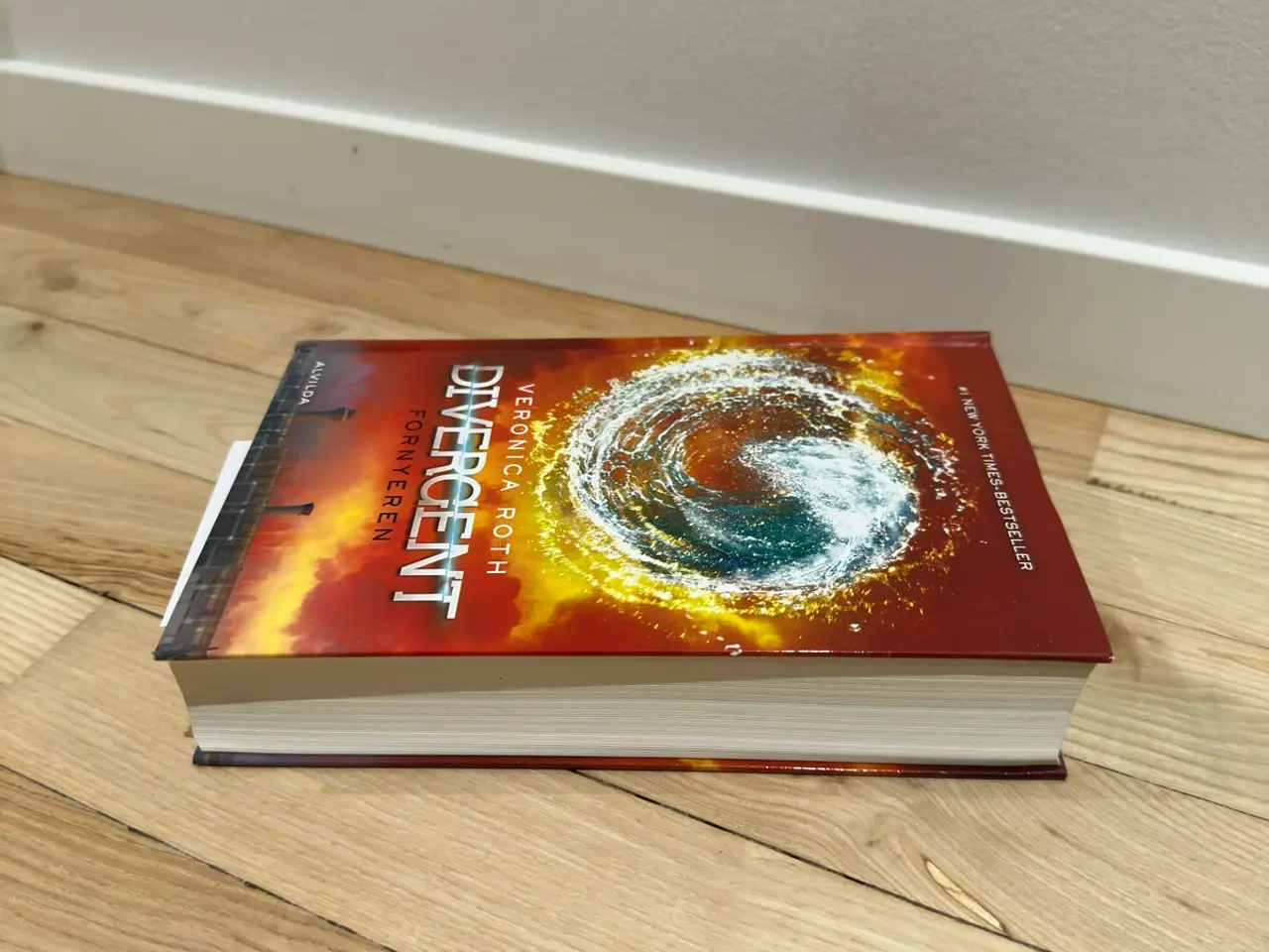 Billede 9 - Divergent bog serie