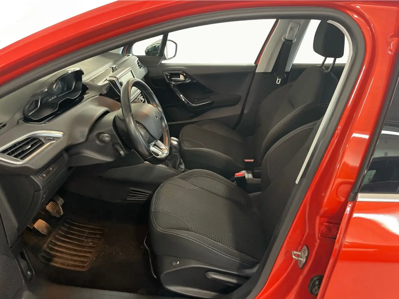 Billede 9 - Peugeot 208 1,2 e-THP 110 Sport