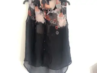 H&M sort ærmeløs skjorte str 34