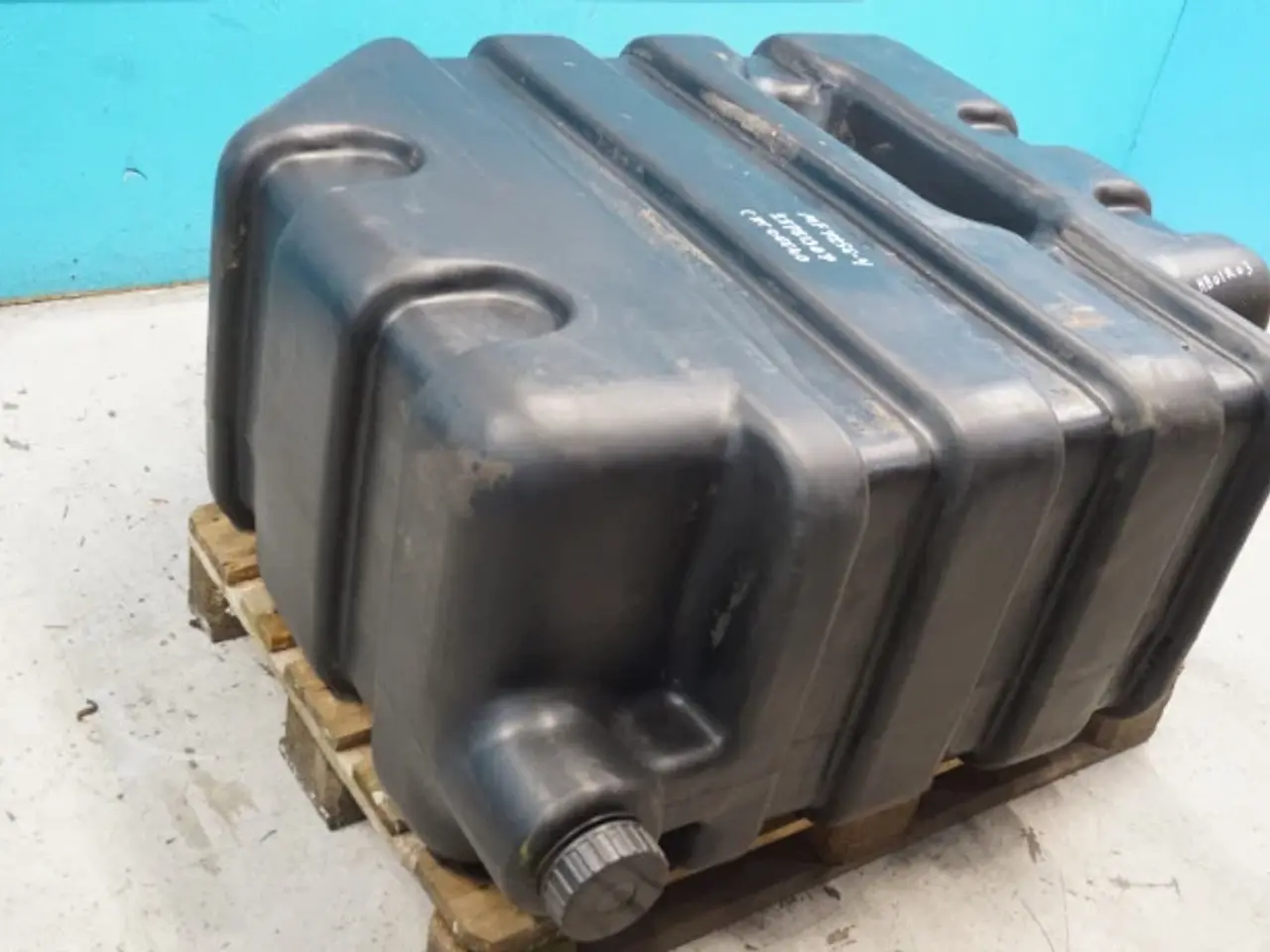 Billede 13 - Massey Ferguson 7256 Dieseltank 28781307