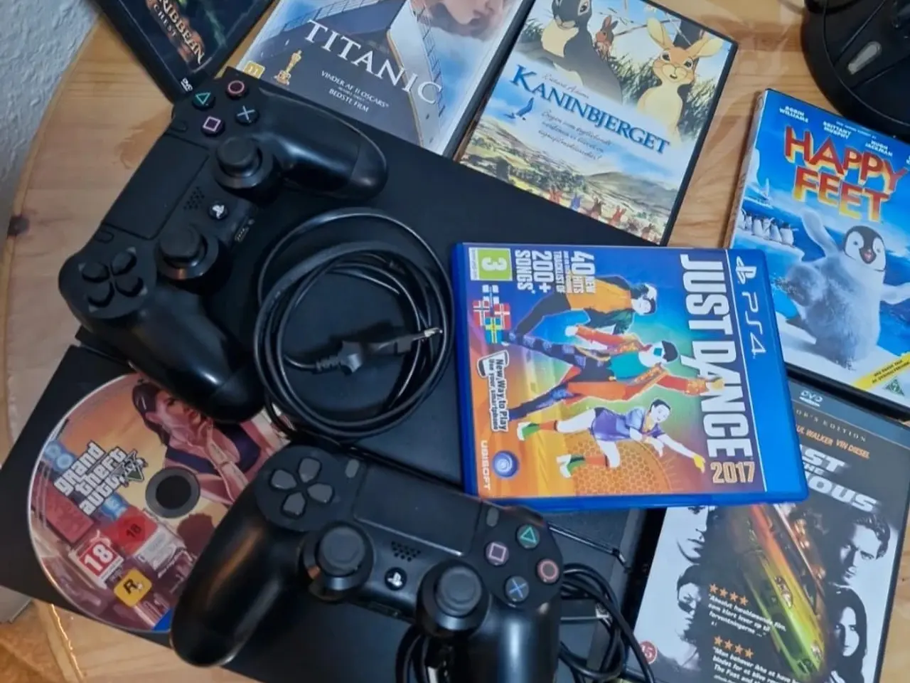 Billede 1 - Playstation 4 1Tb