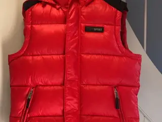 Plein sport, helt ny vest