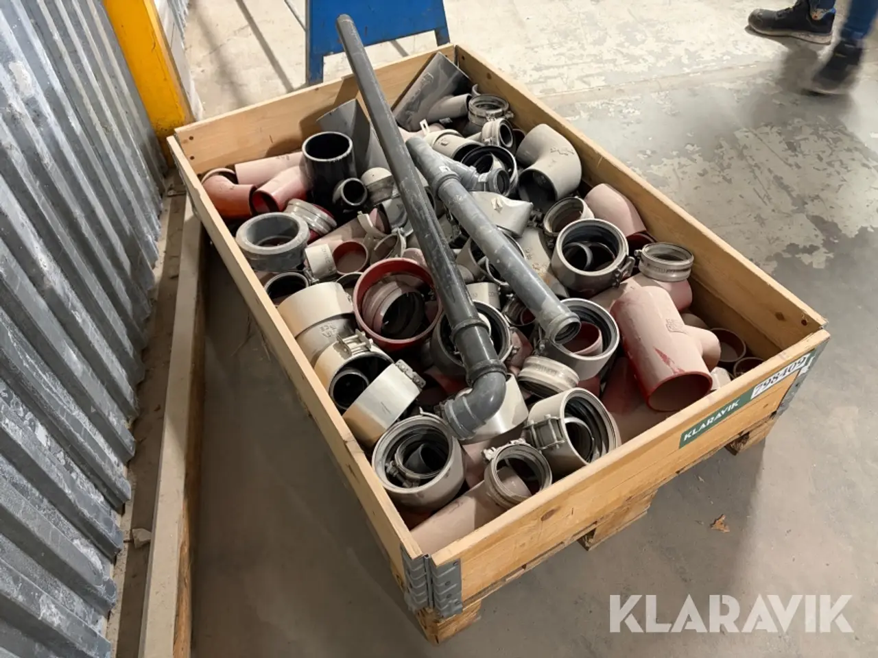 Billede 4 - Afløbs-/rørmaterialer Blandet parti af afløbsfittings og rørdele