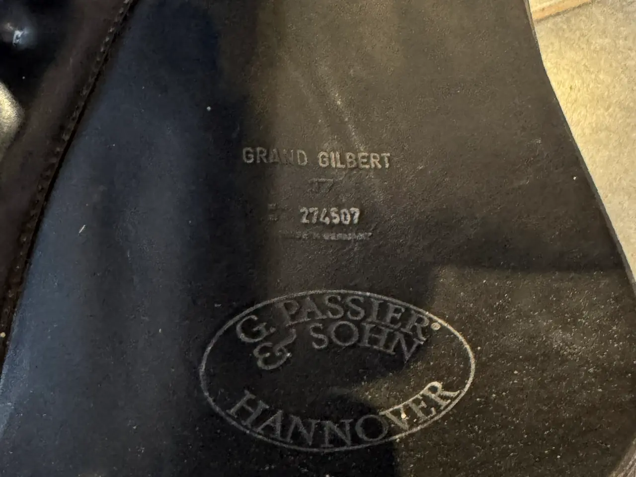 Billede 5 - Gran Gilbert dressursadel 17"