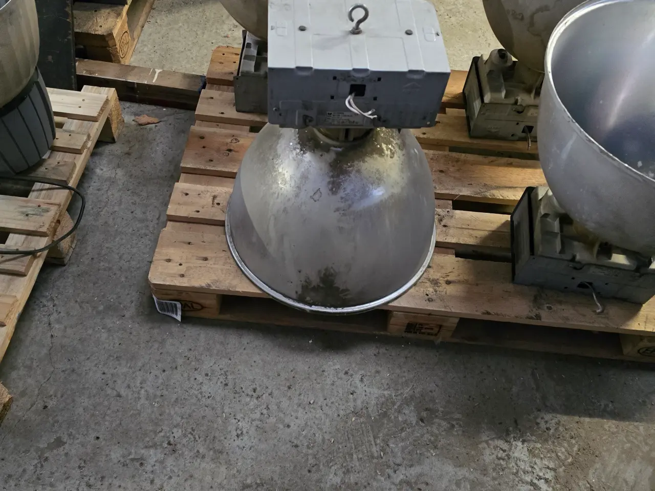 Billede 5 - Industrielle stållamper / hal‑lamper 13 stk.