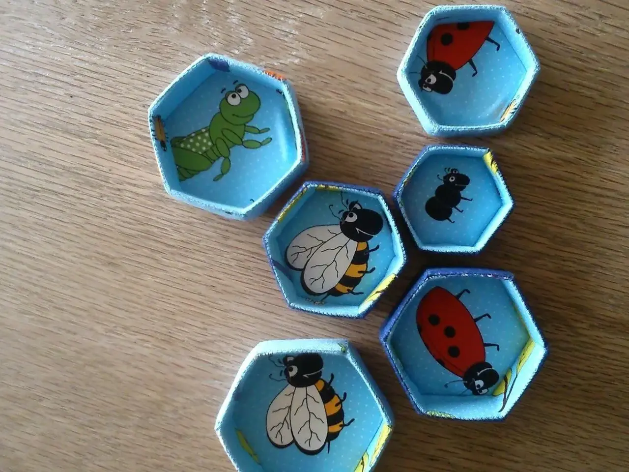 Billede 4 - Æsker, polstrede, håndlavet 3 stk