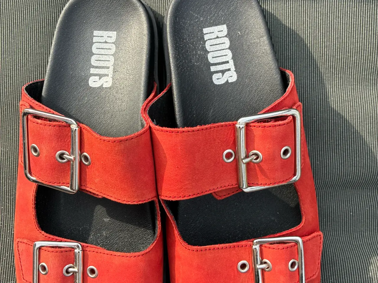 Billede 1 - Roots sandal i rød